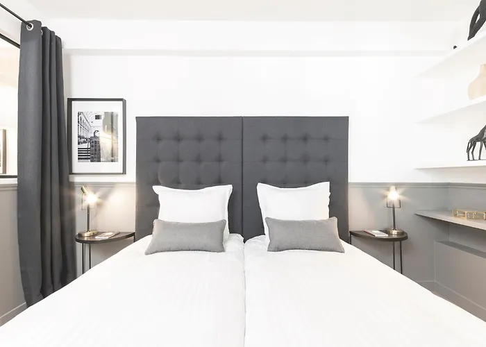 Livinparis - Luxury 3 Bedrooms Le Marais III